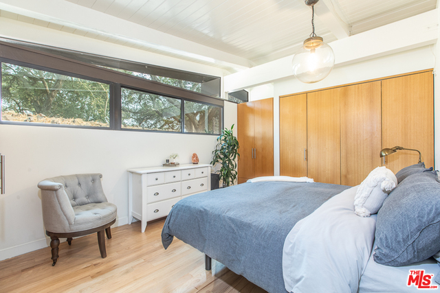 20944 Waveview Drive Topanga, CA 90290 - Photo 11 of 30