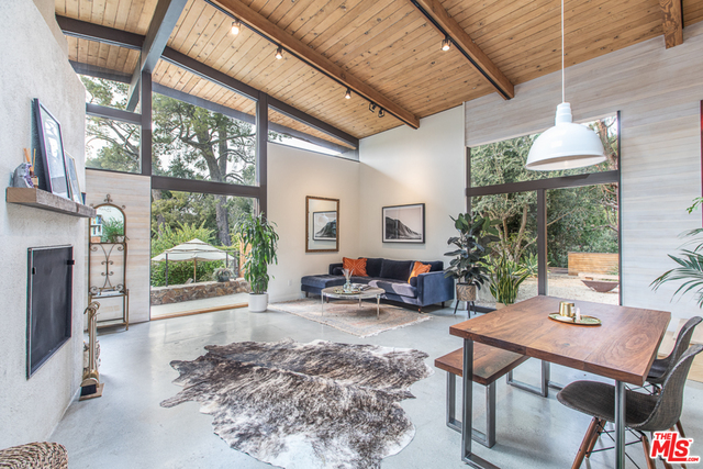 20944 Waveview Drive Topanga, CA 90290 - Photo 3 of 30