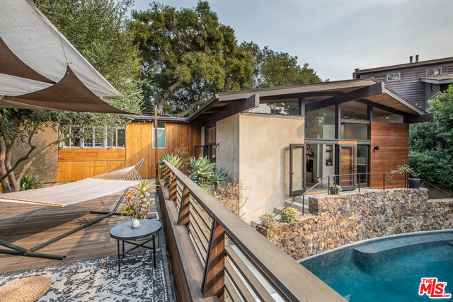 20944 Waveview Drive Topanga, CA 90290 - Photo 24 of 30