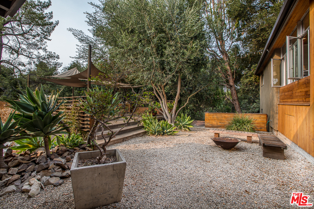 20944 Waveview Drive Topanga, CA 90290 - Photo 25 of 30