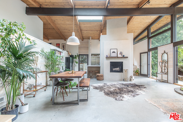 20944 Waveview Drive Topanga, CA 90290 - Photo 4 of 30