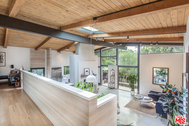 20944 Waveview Drive Topanga, CA 90290 - Photo 8 of 30