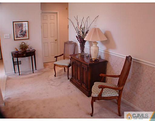 86 Winthrop Road Monroe Township, NJ 08831 - Photo 3 of 15 Gallery Image 3