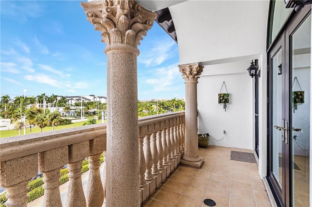 900 5th Avenue South, Unit 301 Naples, FL 34102 - Photo 14 of 18
