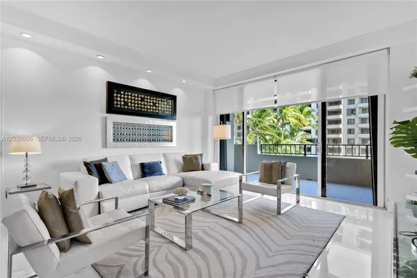 $7,200 | 251 Crandon Boulevard, Unit 322, Key Biscayne, FL 33149