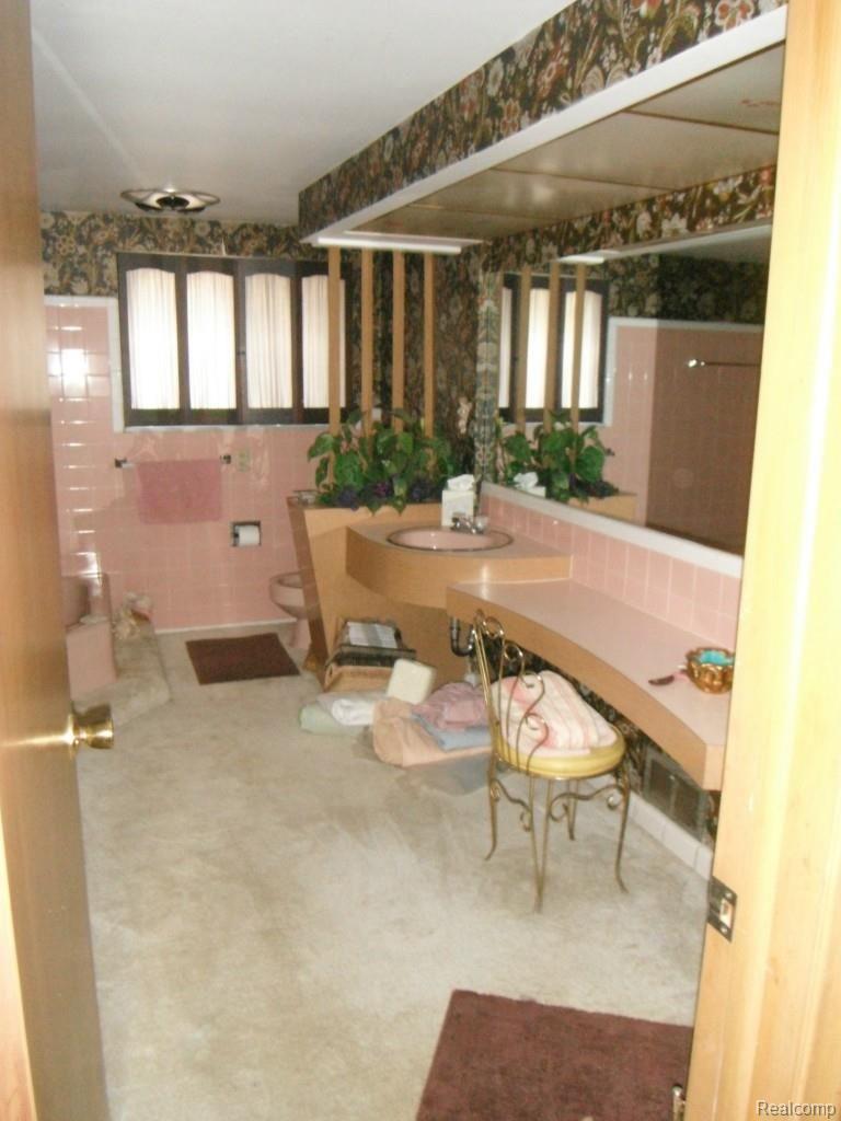 8005 Hannan Road Romulus, MI 48174 - Photo 5 of 10 8005 Hannan 006.jpg