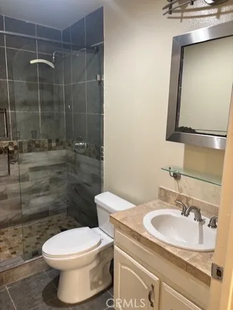 $2,450 | 7035 Woodley Avenue, Unit 113, Van Nuys, CA 91406