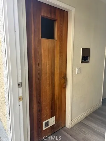 $2,450 | 7035 Woodley Avenue, Unit 113, Van Nuys, CA 91406