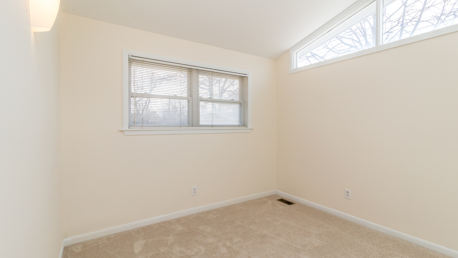 877 Ridge Road Highland Park, IL 60035 - Photo 14 of 19