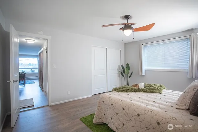 $274,900 | 1717 East 16th Street, Unit 205, Bremerton, WA 98310