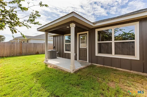 $1,450 | 522 Campus Street, Troy, TX 76579