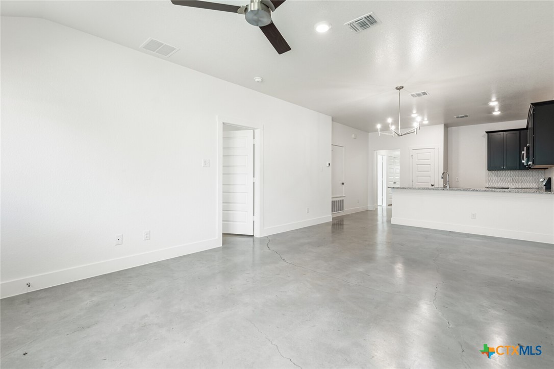 522 Campus Street Troy, TX 76579 - Photo 6 of 18