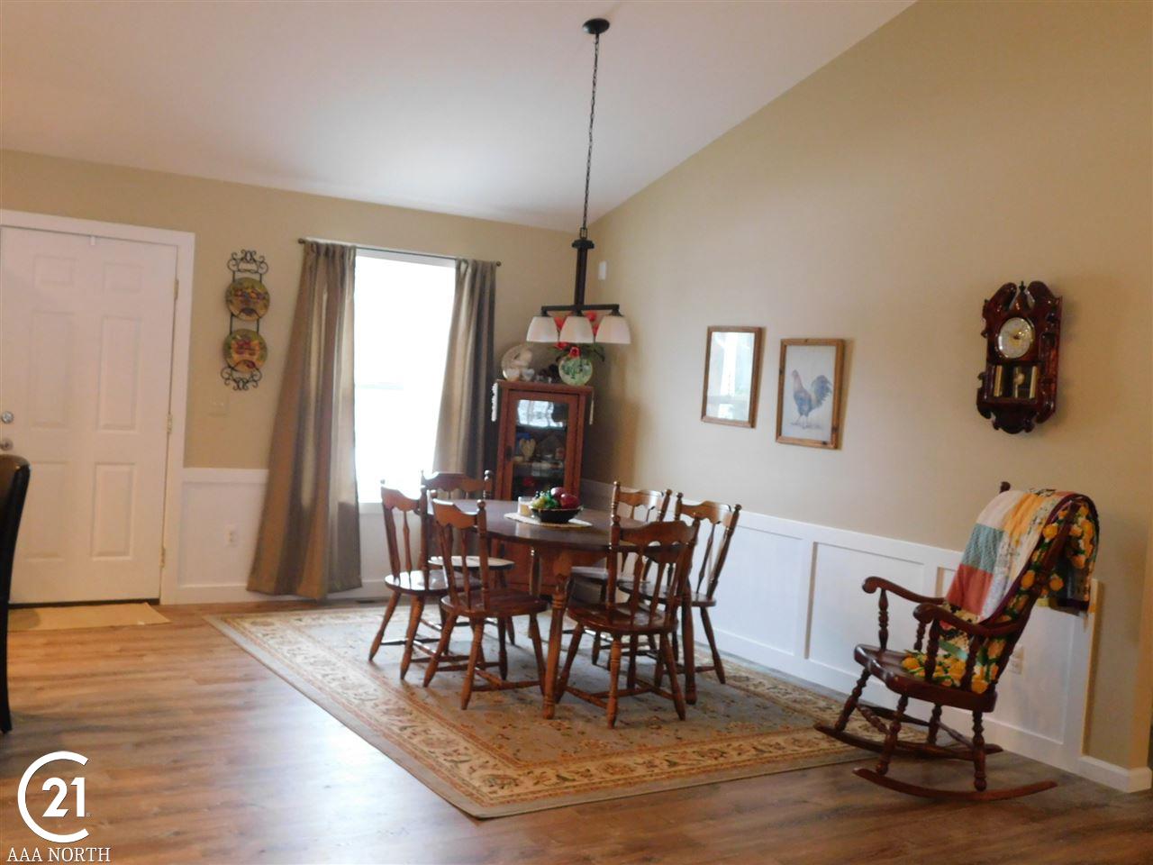 4539 Rochester Road Dryden, MI 48428 - Photo 9 of 26 Eating Area