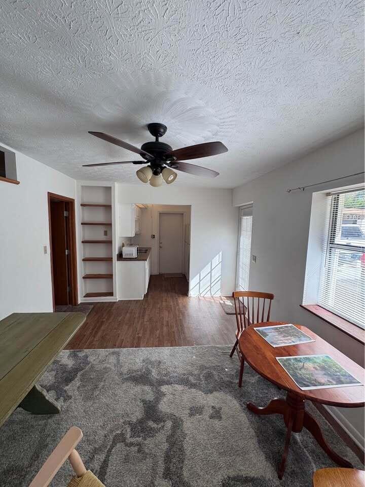 5306 Pinetree Drive Fort Pierce, FL 34982 - Photo 3 of 11 631658518_914625084242700_75056040594894