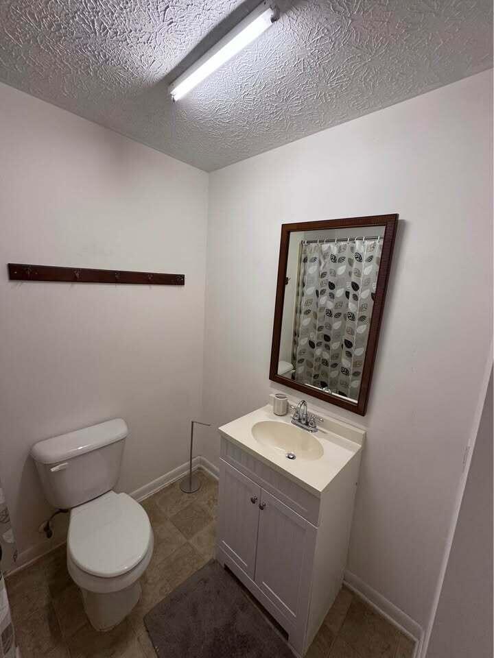 5306 Pinetree Drive Fort Pierce, FL 34982 - Photo 9 of 11 631361954_914625030909372_35169080813120