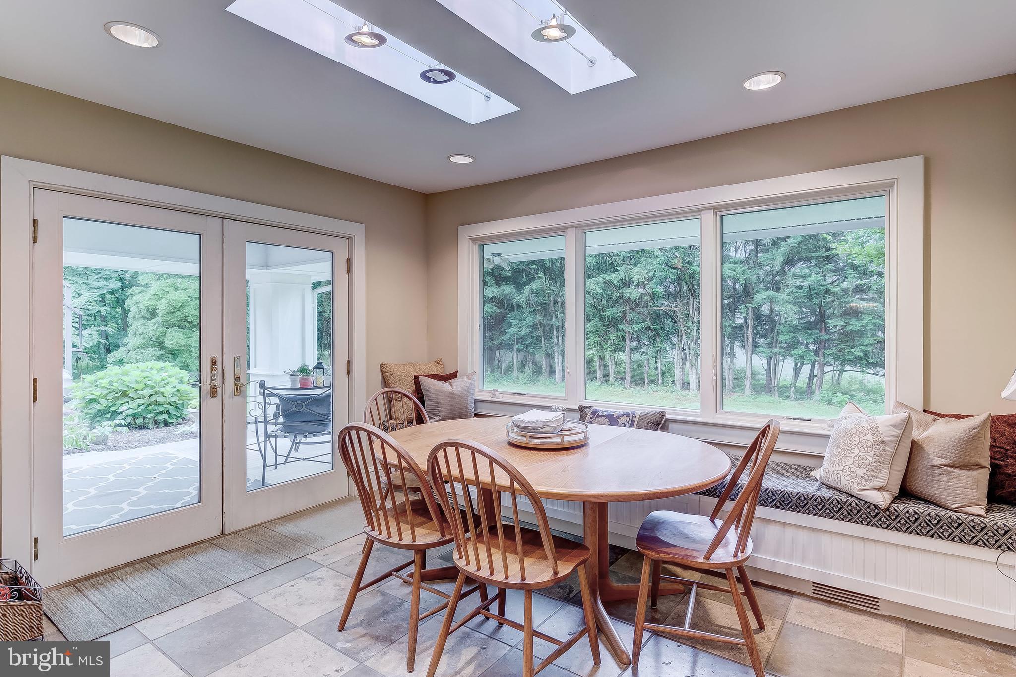 10600 Candlewick Road Stevenson, MD 21153 - Photo 20 of 47 Breakfast Room