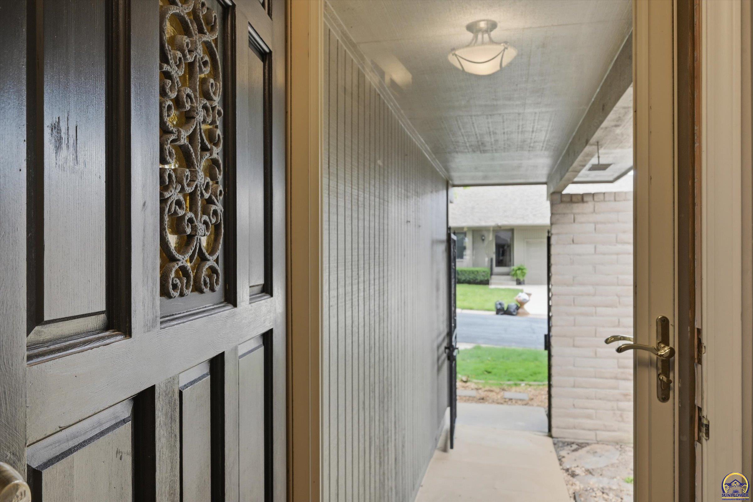 5500 Southwest Stonegate Court Topeka, KS 66606 - Photo 2 of 32