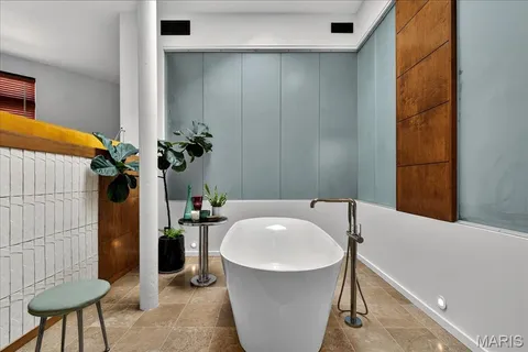 $950,000 | 6 Benton Place, St. Louis, MO 63104