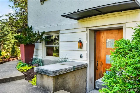 $895,000 | 6 Benton Place, St. Louis, MO 63104
