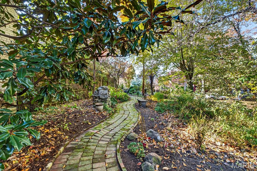 6 Benton Place St. Louis, MO 63104 - Photo 43 of 47