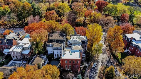 $950,000 | 6 Benton Place, St. Louis, MO 63104
