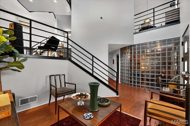 $950,000 | 6 Benton Place, St. Louis, MO 63104