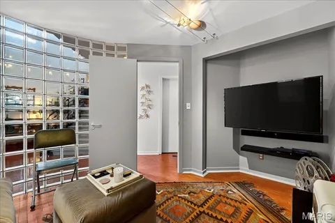 $950,000 | 6 Benton Place, St. Louis, MO 63104