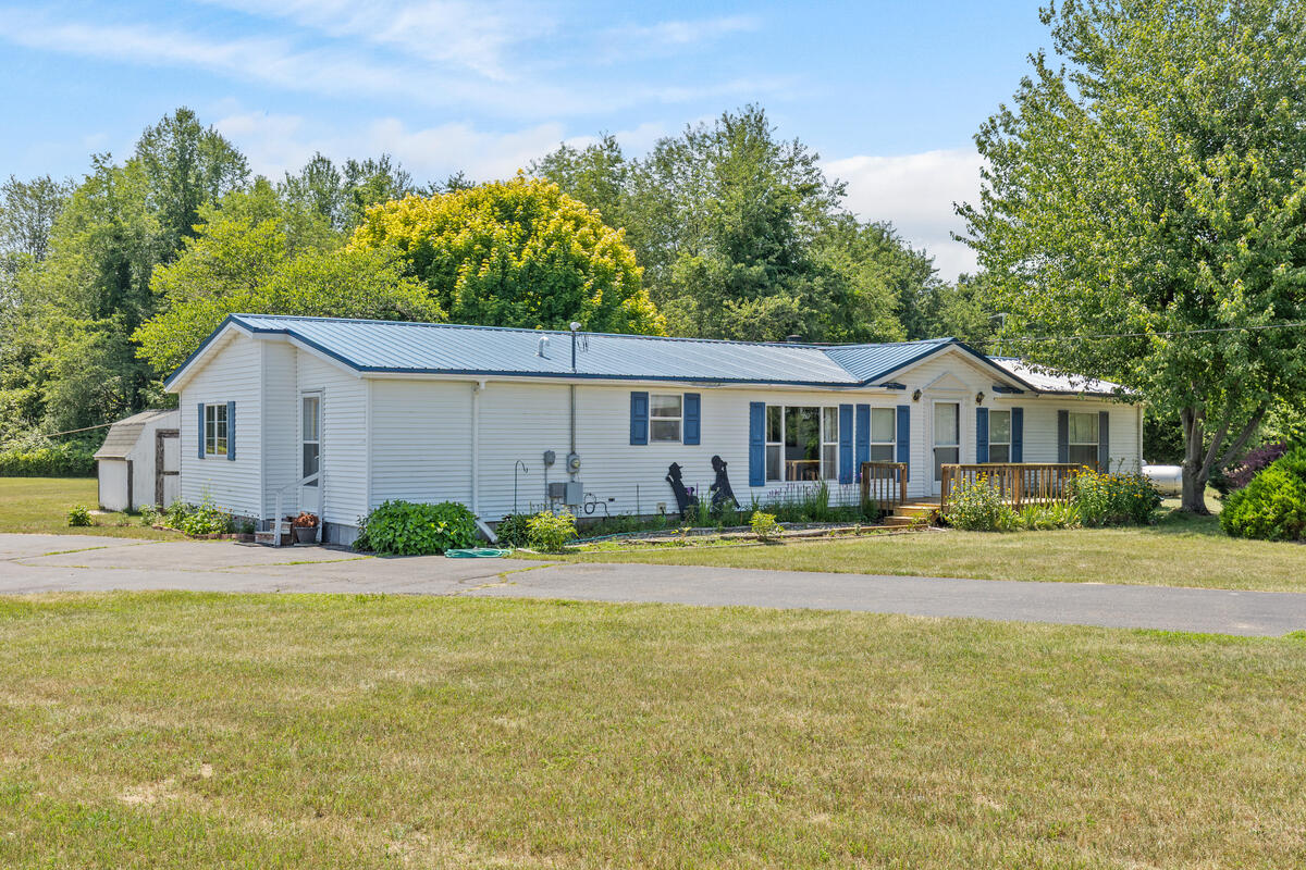 3839 Belding Road Belding, MI 48809 - Photo 5 of 30 3839-Belding_002