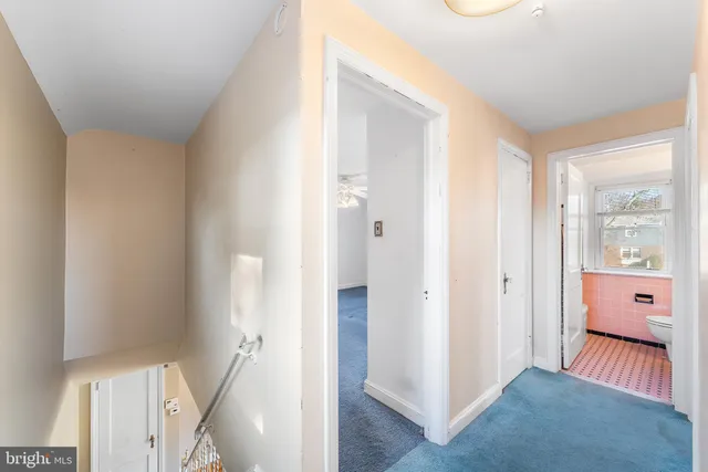 a view of an entryway with a bedroom