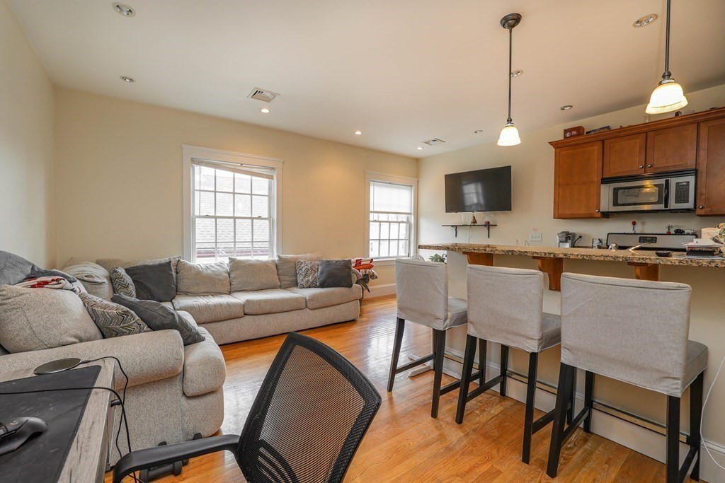 10 Murray Hill Road Boston, MA 02131 - Photo 3 of 39 Gallery Image 3
