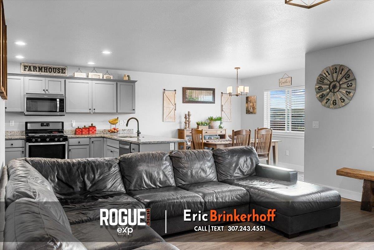 6724 Rogue River Road Casper, WY 82604 - Photo 11 of 50