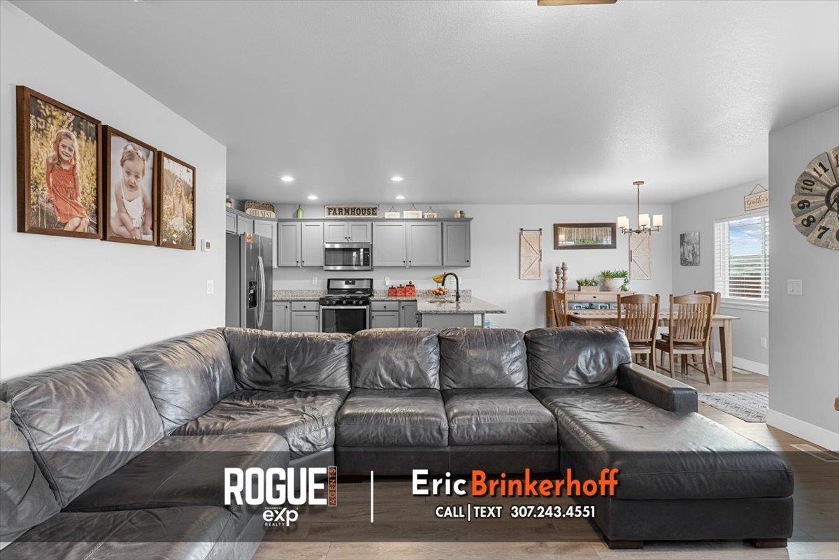 6724 Rogue River Road Casper, WY 82604 - Photo 12 of 50