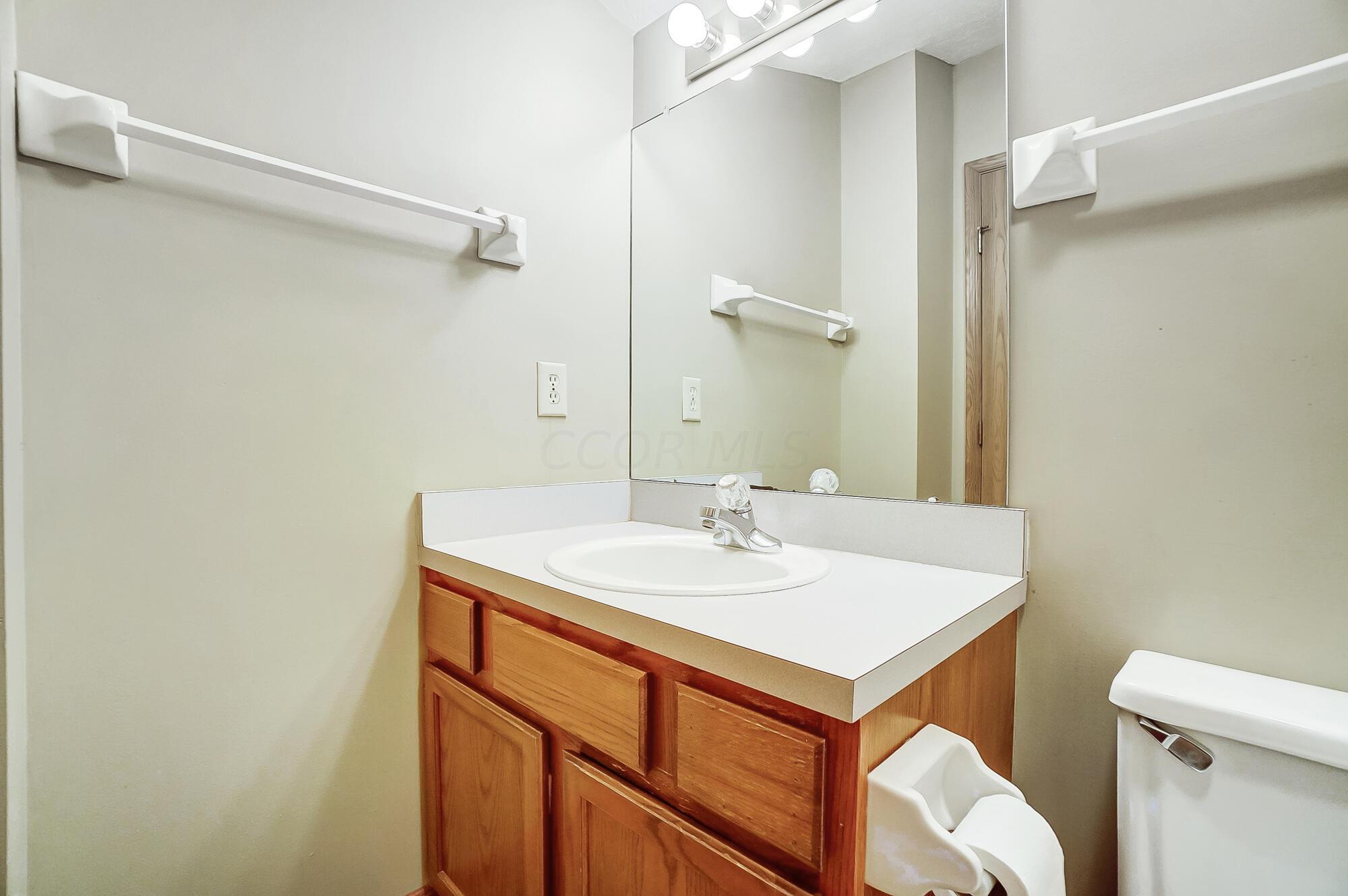 2246 Spindler Road Hilliard, OH 43026 - Photo 34 of 53 Full Bathroom