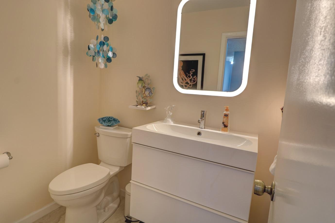 20945 Boca Ridge Drive South Boca Raton, FL 33428 - Photo 25 of 56 Guest Bathroom