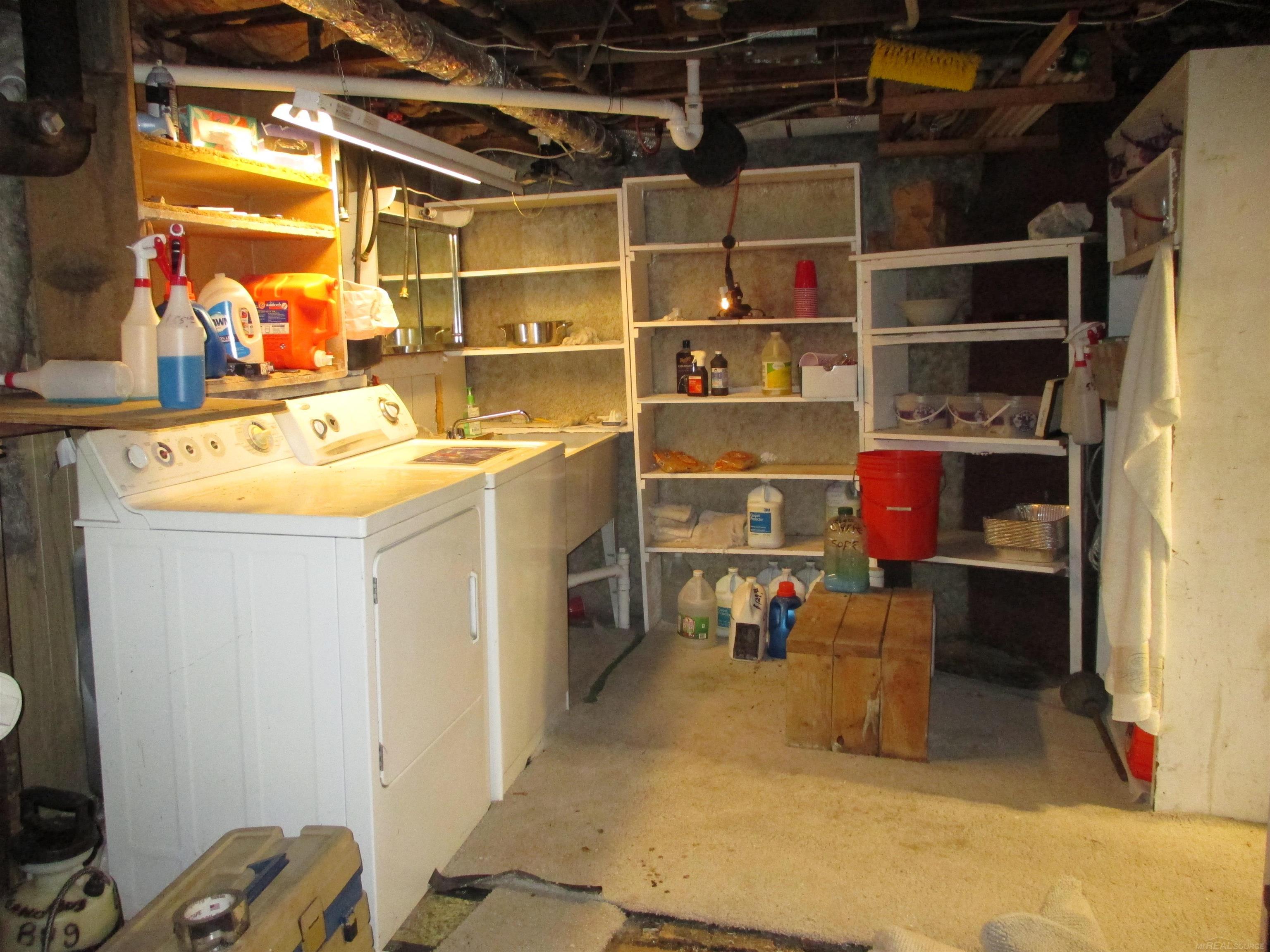 5648 East 11 Mile Road Warren, MI 48091 - Photo 26 of 38 50161143-5453df3a-dfec-425a-8c66-5ebc6342df3c.JPG