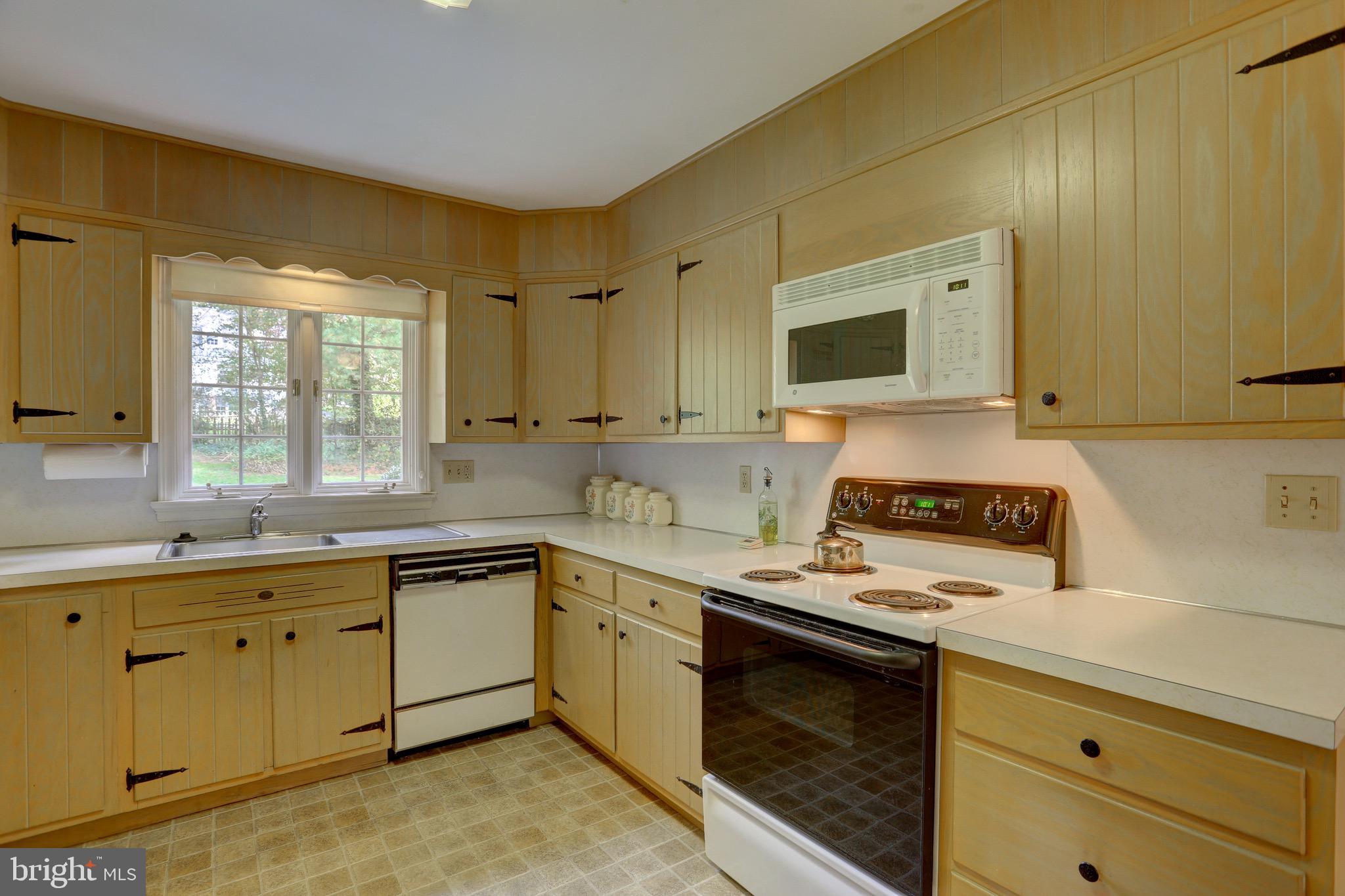 1275 Meadowbrook Road Lancaster, PA 17603 - Photo 26 of 54 Gallery Image 26