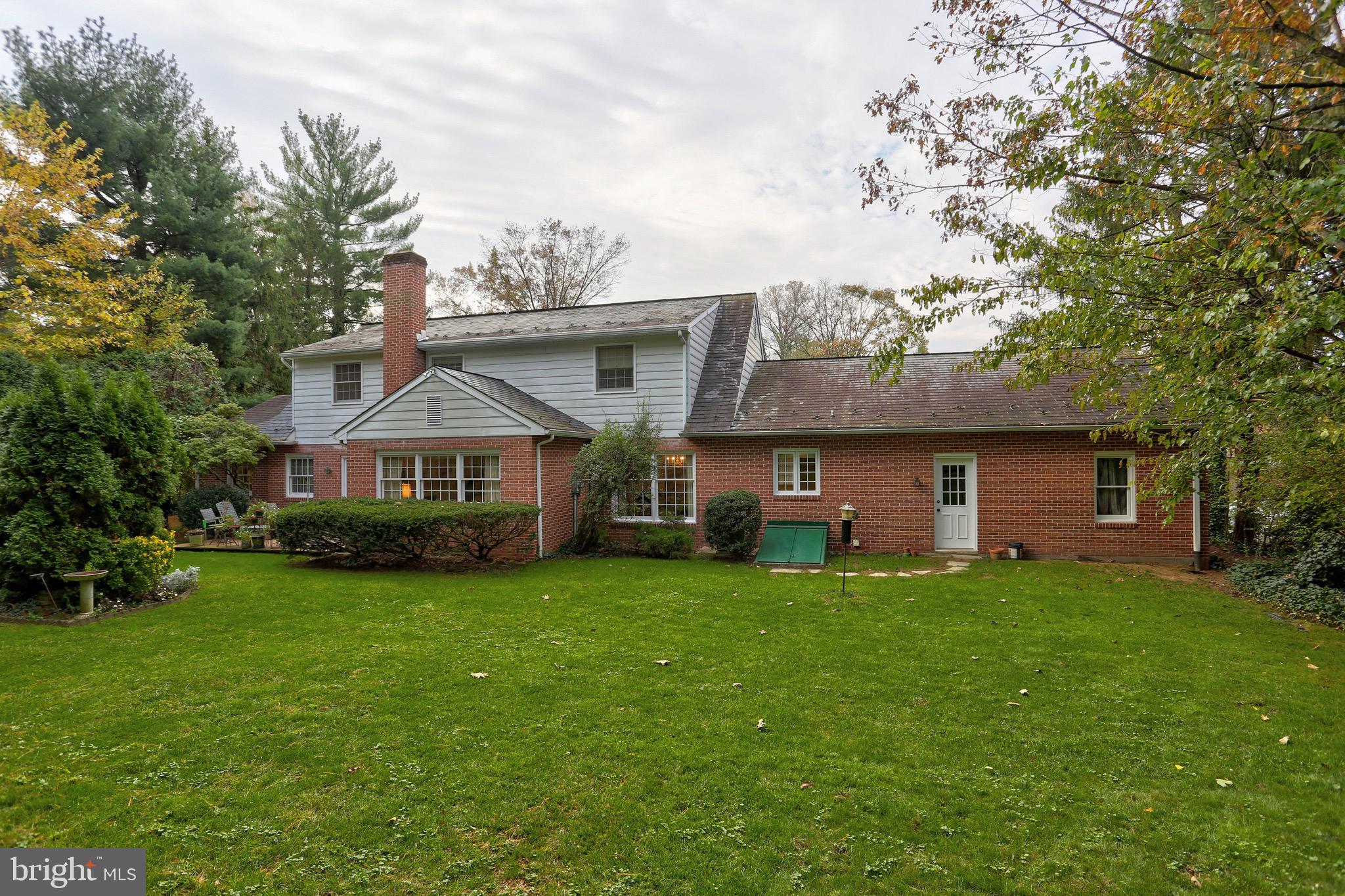 1275 Meadowbrook Road Lancaster, PA 17603 - Photo 7 of 54 Gallery Image 7