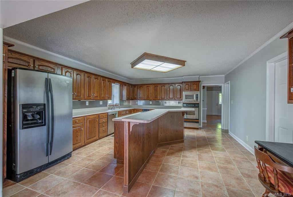 600 Crow Road Grover, NC 28073 - Photo 4 of 13 Gallery Image 4