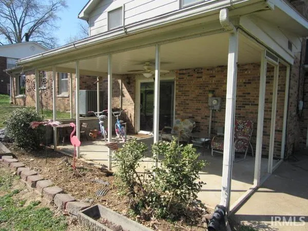 $279,900 | 1624 Terrace Drive, Mount Vernon, IN 47620