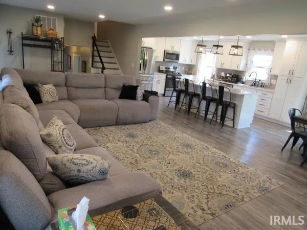 $279,900 | 1624 Terrace Drive, Mount Vernon, IN 47620