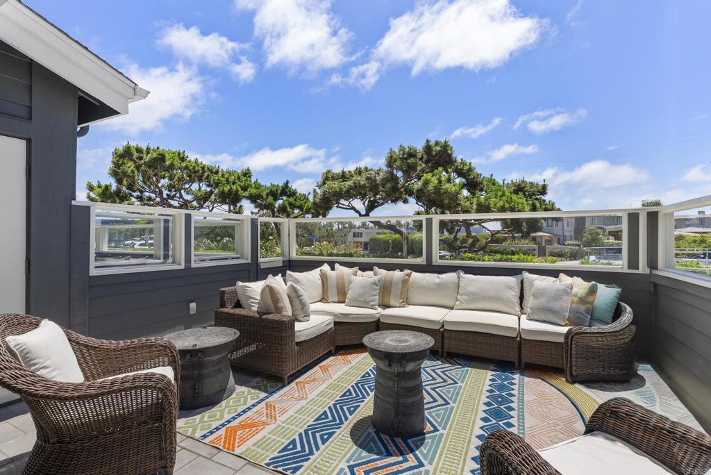 2921 Sandy Pointe, Unit 3 Del Mar, CA 92014 - Photo 5 of 16