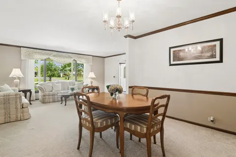 $699,000 | 135 Hillcrest Court, Barrington, IL 60010