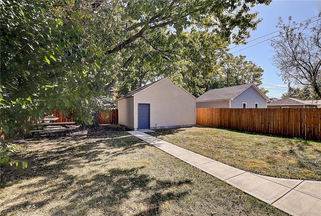 3865 Ruckle Street Indianapolis, IN 46205 - Photo 2 of 29 Gallery Image 2