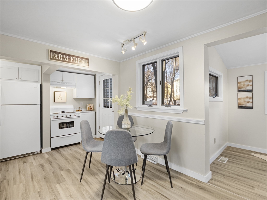 447 Stevens Street North Andover, MA 01845 - Photo 6 of 32