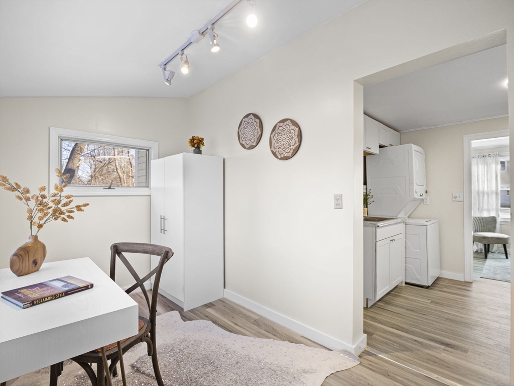 447 Stevens Street North Andover, MA 01845 - Photo 10 of 32