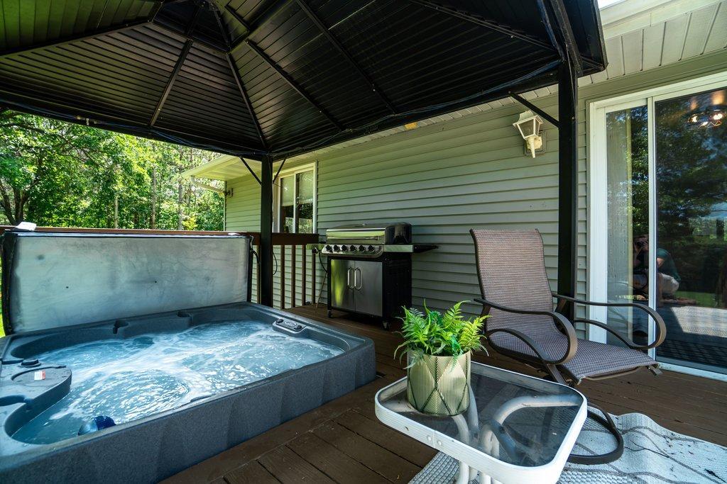 4437 Old Wells Road Eau Claire, WI 54703 - Photo 46 of 65