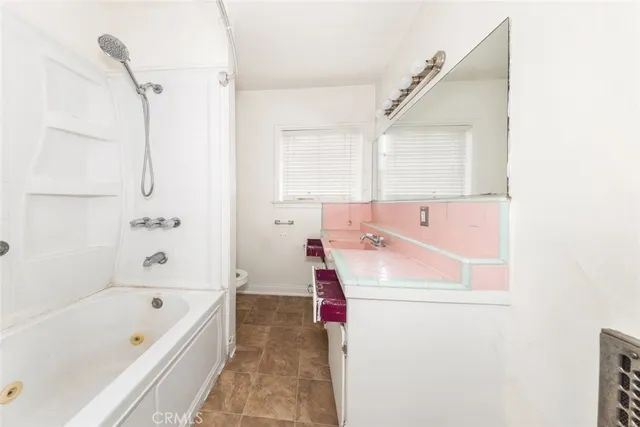 $1,600,000 | 7719 Yolanda Avenue, Reseda, CA 91335