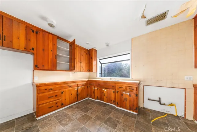 $1,600,000 | 7719 Yolanda Avenue, Reseda, CA 91335