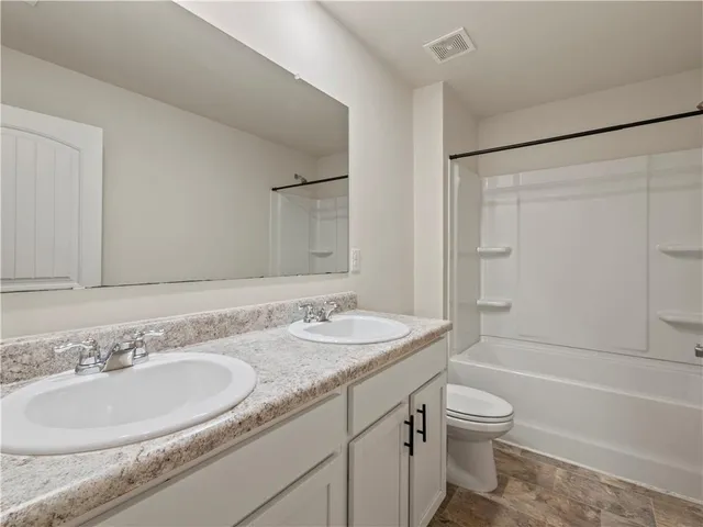 a view of utility room