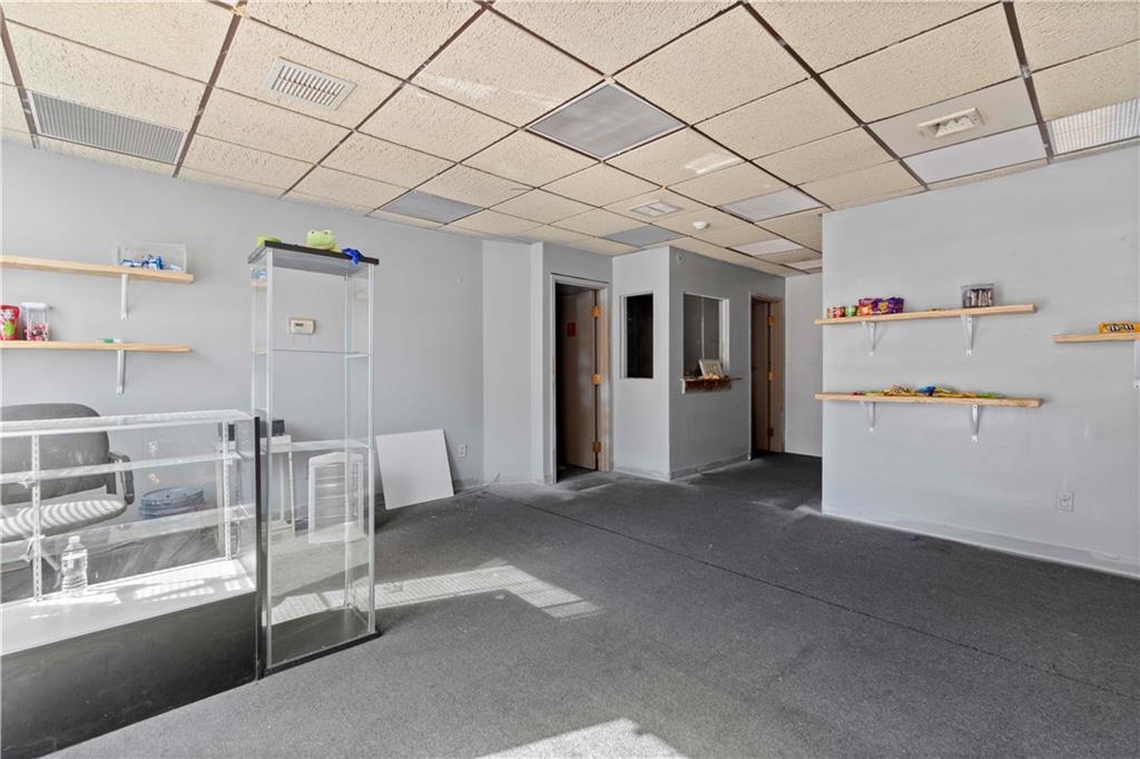 634 Broadway Avenue McKees Rocks, PA 15136 - Photo 21 of 40 a view of livingroom with furniture